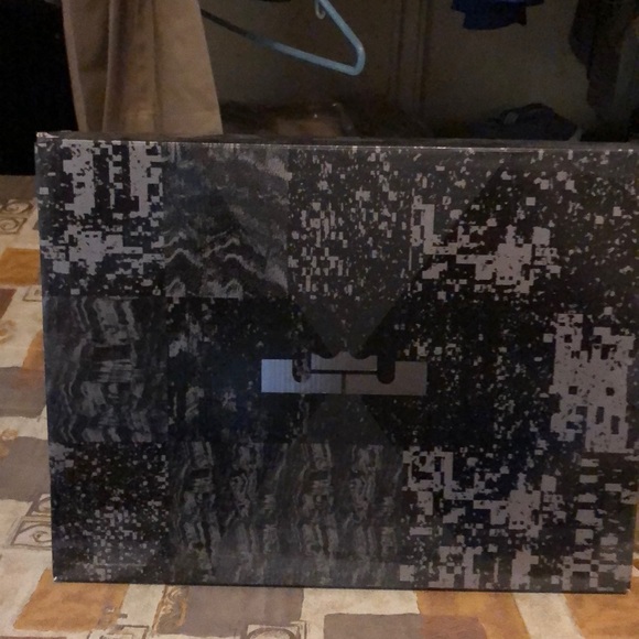 Nike Lebron XIV “Agimat “ VNDS - Picture 2 of 8